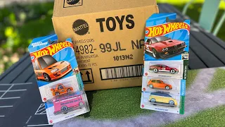 Lamley Unboxing: Hot Wheels 2023 L Case