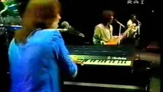 Pooh - Nascerò Con Te (Live Palasport 1982)