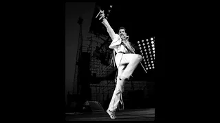 Queen- love of my life (Live at Milton Keynes 1982)