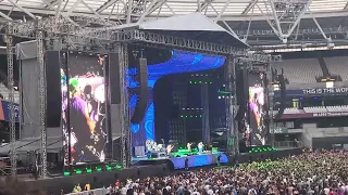 Red Hot Chilli peppers Live London Stadium /06/22 Give It Away + Flea Thanks The Crowd