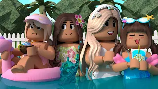 Family Day Out To A MINI WATERPARK! *THE KIDS HAVE DRAMA? AWKWARD…* VOICES! Roblox Bloxburg Roleplay