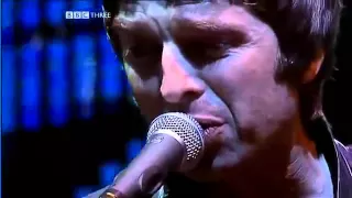 Oasis - Stop Crying Your Heart Out [Live Glastonbury - 2004]