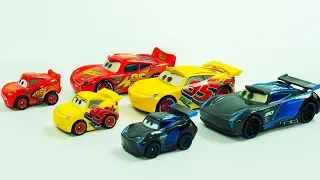 Mini Racers Jackson Storm, Cruz Ramirez & Lightning McQueen Transform into Mini Cars Race Toys