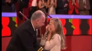 Soldier surprises his daughter live on TV