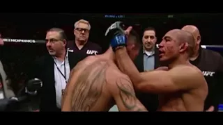 Jose Aldo talking to Max Holloway after losing ● Emotional Moments