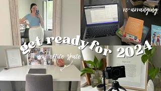 get ready with me for the new year- rearranging, new office space, vision board, chaotic chats