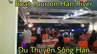 Night Cruise on Han River near Dragon Bridge. Du thuyền Sông Hàn,  Da Nang Central Vietnam.