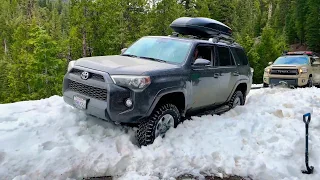 Toyota 4Runner SR5 5gen in deep snow