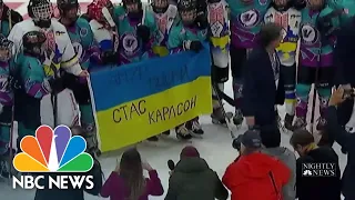 The Ukrainian pee-wee hockey team