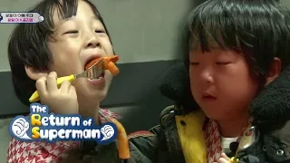 Lee Twins Try Hot Spicy Tteok-bokki [The Return of Superman Ep 212]