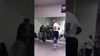 Floyd Mayweather Jumping rope before Cotto Fight