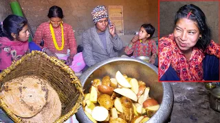 dharme brother family cooking potato curry and bread for lunch || @lifeinruralnepal