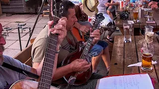 Country Posezení s "To Co Zbylo" 🎸🪕 Video má 97. min. ("Na přání diváků") - Autokemp Riviéra 2018