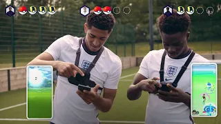 UK: Bukayo Saka, Jude Bellingham & Conor Coady play Pokémon GO!