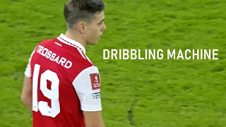 Leandro Trossard Knows How to Dribble...