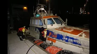 2018 03 01   NOS Journaal: Vrijwillige redders trotseren ijsstorm op nachtelijke zee