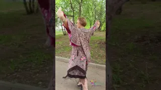 павловопосадский платок ЧАРОДЕЙКА ЗИМА. платье из платка .