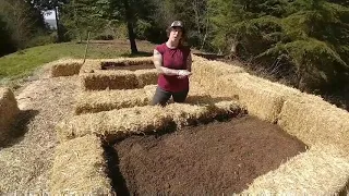 Making a straw bale garden