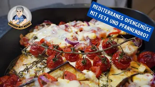 Mediterranes Ofengemüse mit Feta und Pfannenbrot