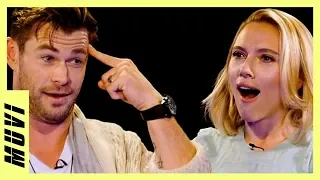 Chris Hemsworth insulta a Scarlett Johansson