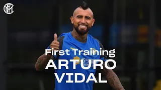 ARTURO VIDAL'S FIRST TRAINING SESSION AT INTER! #WelcomeVidal ⚫🔵🇨🇱