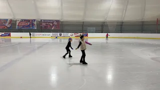 Russian kids learn how to skate at young age