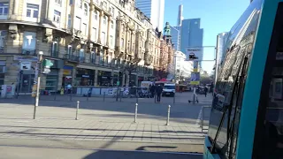 Straßenbahnen der Welt: Frankfurt/Main Hbf. (6), Linie 16 fährt aus, Linie 11 ein und Linie 21 durch