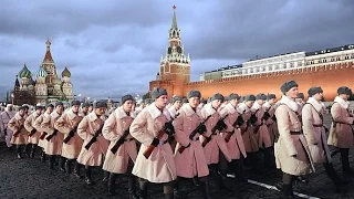 Торжественный марш на Красной пл. в Москве в честь 75-й годовщины - Героического парада 1941 года.