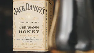 Виски Jack Daniel's Tennessee Honey (Джек Дэниэлс Медовый) Магнит (18+)