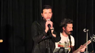 Supernatural Convention Gil McKinney singing Let It Go