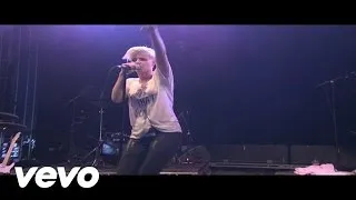 Robyn - With Every Heartbeat (Live at V Festival, 2008)