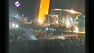 (07) U2 - New Year's Day (Live Sarajevo 23-September-1997)