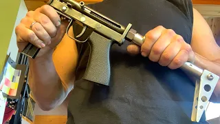 URU SUBMACHINE GUN NON-FIRING DUMMY: an improvisational stock design…