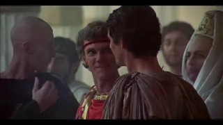 Император приказывает арестовать Макрона (Калигула)