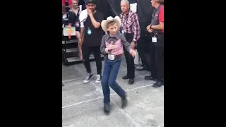 Mason Ramsey showing his moves to the fans