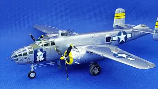 B-25J Mitchell Bomber in 1/72 scale.