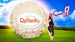 Мы сделали огромную конфету Raffaello весом в 70 КГ!