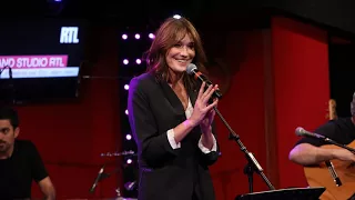 Carla Bruni - The Winner Takes It All (LIVE) Le Grand Studio RTL