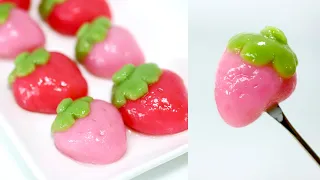 I Made Strawberry Mochi! 2 Ingredient Homemade Mochi!