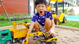 예준이의 자동차 장난감 조립놀이 포크레인 트럭놀이 Car Toy Assembly with Excavator