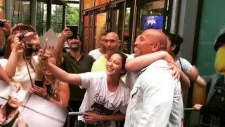 The Rock встретился с фанатами/The Rock met with the fans