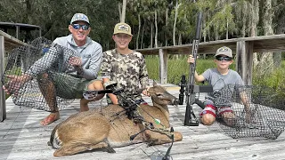 2 Deer, A Big Coon and a Weird Creature in the Crawfish Traps (Full Weekend at Hunting Camp)