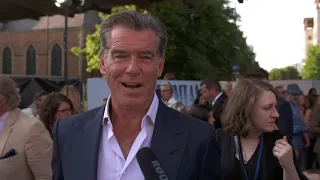 Mamma Mia Here We Go Again London Premiere - Itw Pierce Brosnan (official video)