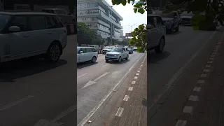 AKASH AMBANI'S ENTRY IN RANGE ROVER VOGUE WITH SECURITY CONVOY IN MUMBAI #SHORTS#INDIA#MUMBAI#CARS#M