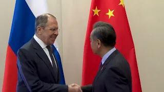 Außenminister Chinas und Russlands führen bilaterale Gespräche vor G20-Treffen | AFP