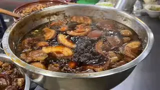 60 Years ! The Most Delicious Braised Pork Rice inside the Market - Taiwanese Street Food