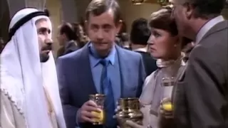 "Britain's Best Sitcom" - Yes minister (3/4)