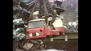 British binmen | Collecting Rubbish | Dustbin Lorry | The Protectors | 1972