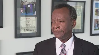 Chicago mayoral candidate Willie Wilson says he'll move out of the city if Lightfoot is re-elected