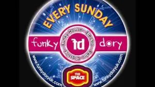 MY GIRL - (Dirty Fu##ing Coke Whore) LIVE @ Funky Dory Sun 27th Septmber